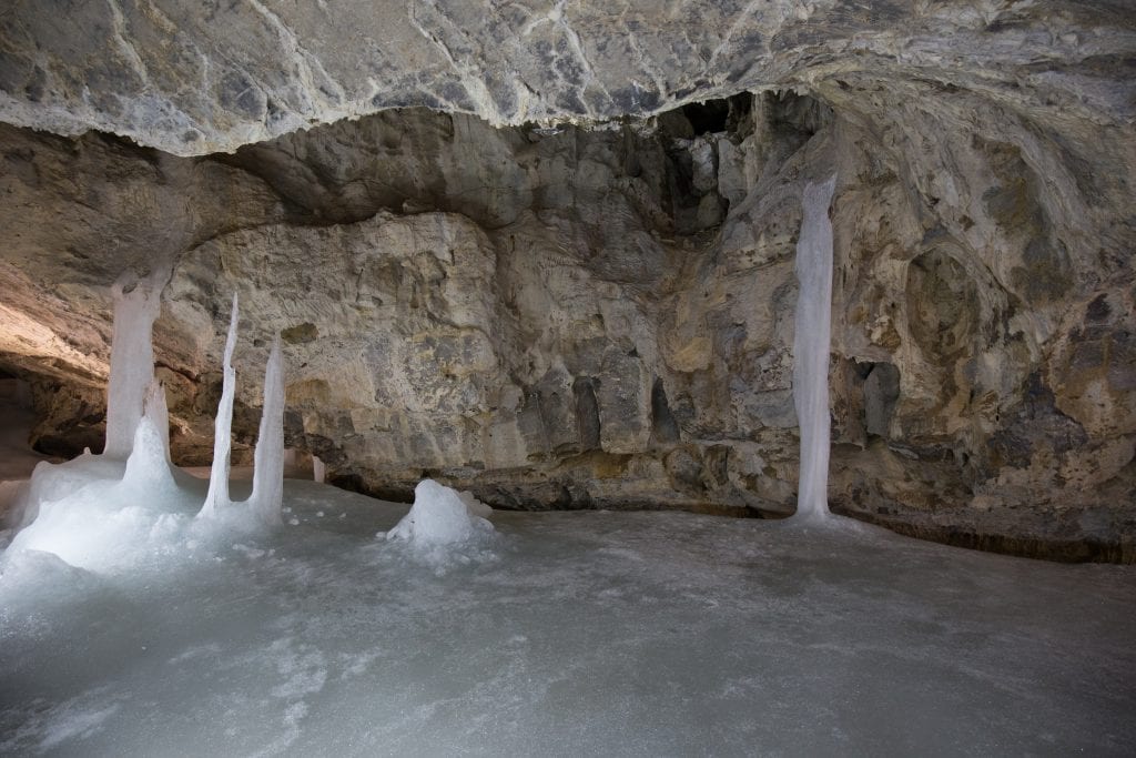lad-skaly-demanovska-ladova-jaskyna-naskynny-system