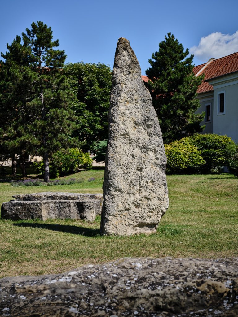 Slovenský Stonehenge – megality v Holíči